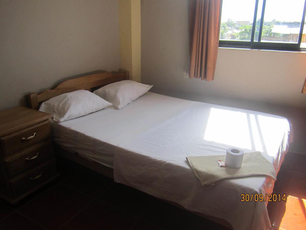 Hotel Hospedaje el Emperador Pucallpa Habitación foto